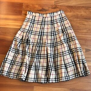 Full skirt